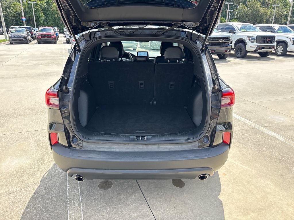 Certified 2025 Ford Escape ST-Line FWD image 30