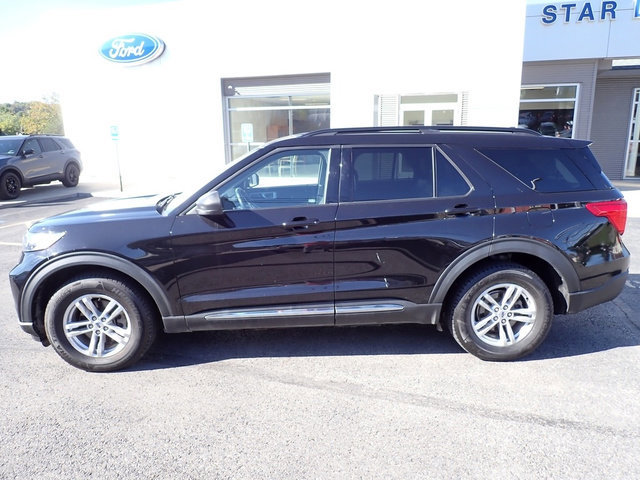 Certified 2022 Ford Explorer XLT w/ Equipment Group 202A image 7