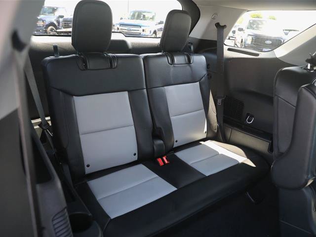 Certified 2024 Ford Explorer XLT w/ Equipment Group 202A AWD/4WD image 39