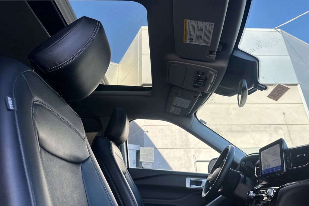 Certified 2023 Ford Explorer Limited w/ Hybrid Equipment Group 310A image 20