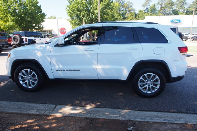 Used 2021 Jeep Grand Cherokee Laredo RWD image 4