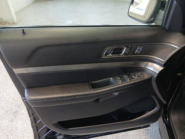 Certified 2018 Ford Explorer XLT w/ Equipment Group 201A image 12