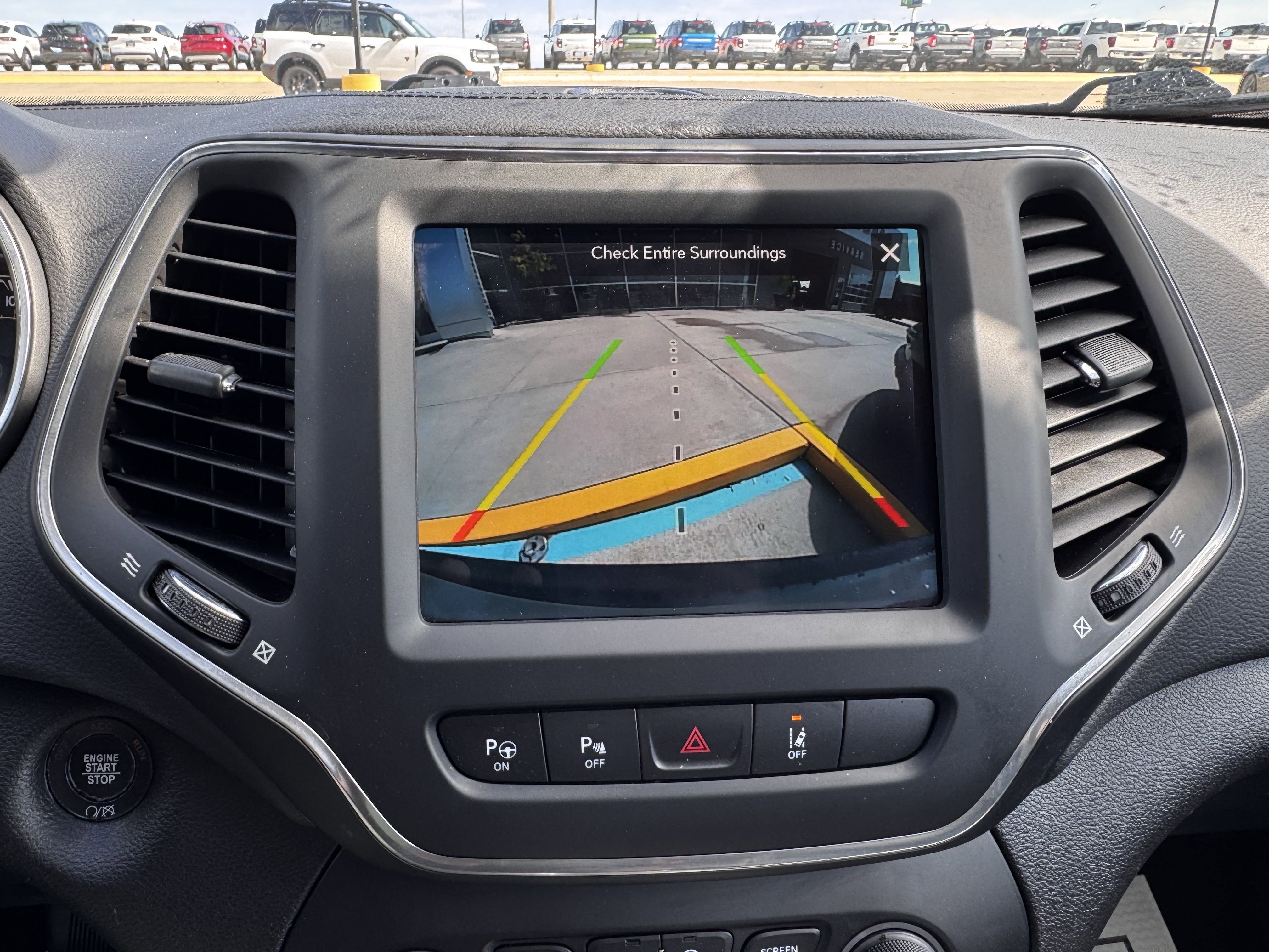 Used 2023 Jeep Cherokee Altitude Lux image 23