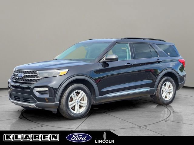 Certified 2023 Ford Explorer XLT w/ Equipment Group 202A AWD/4WD image 1