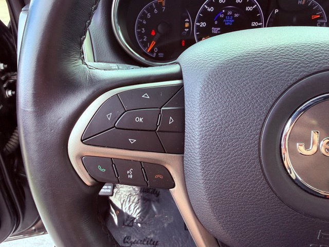 Used 2021 Jeep Grand Cherokee Limited AWD/4WD image 15
