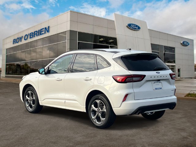 Certified 2023 Ford Escape ST-Line AWD/4WD image 3