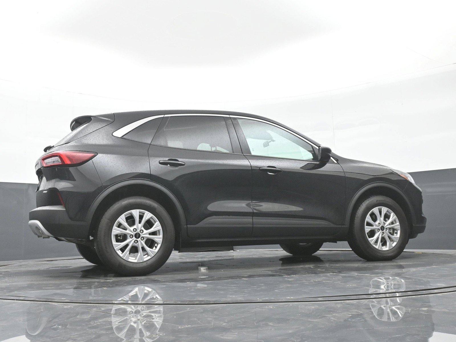 Certified 2024 Ford Escape Active AWD/4WD image 39