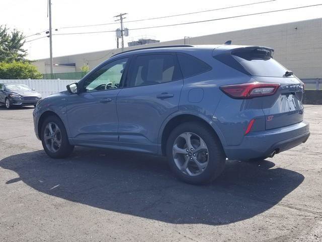 Certified 2023 Ford Escape ST-Line w/ Tech Pack #1 AWD/4WD image 8