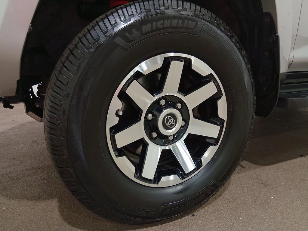 Used 2018 Toyota 4Runner TRD Off-Road Premium image 15