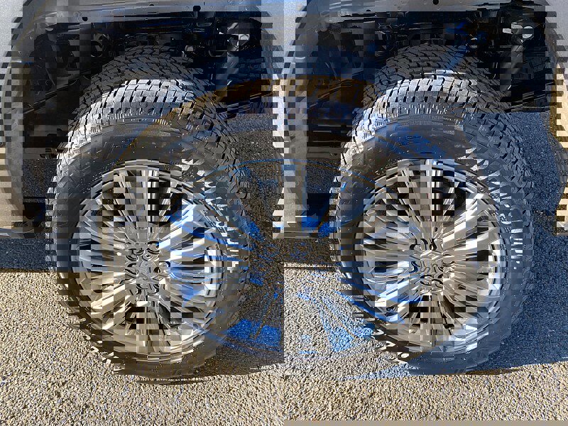 Certified 2025 Ford F150 King Ranch image 15