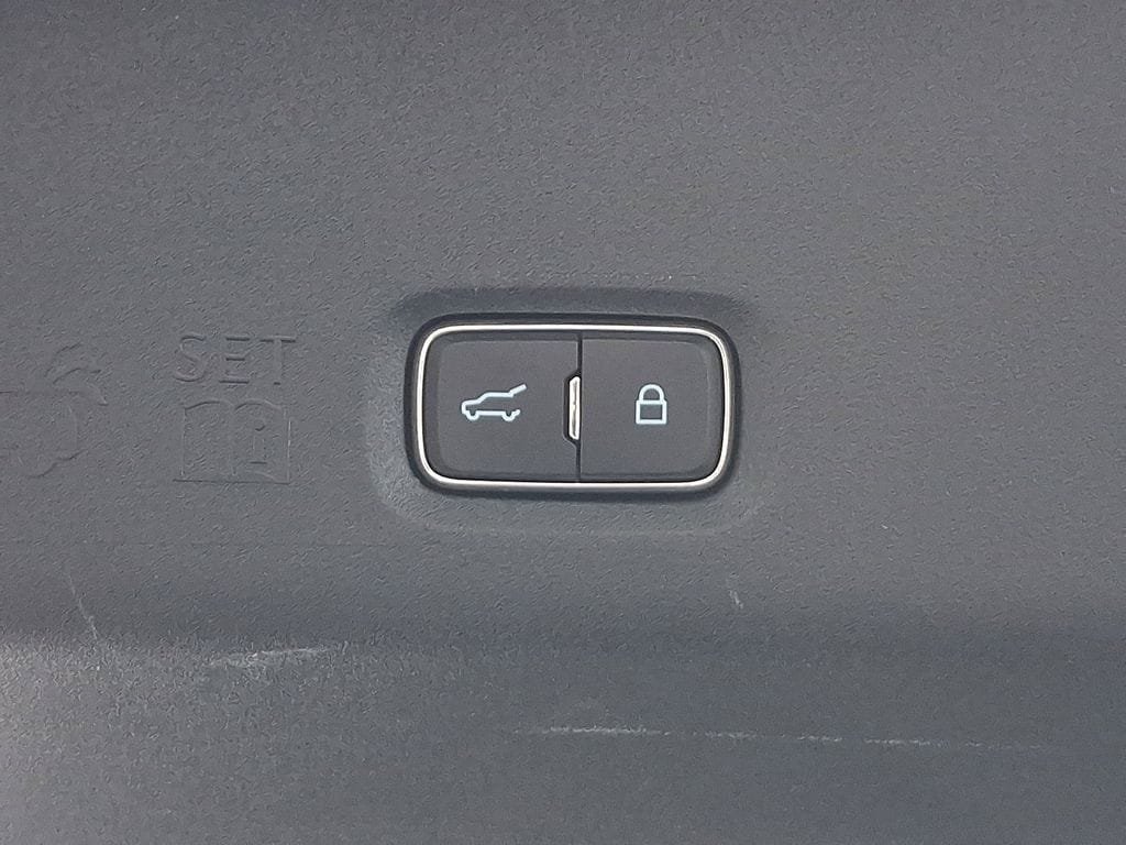 Certified 2025 Ford Expedition Platinum AWD/4WD image 30