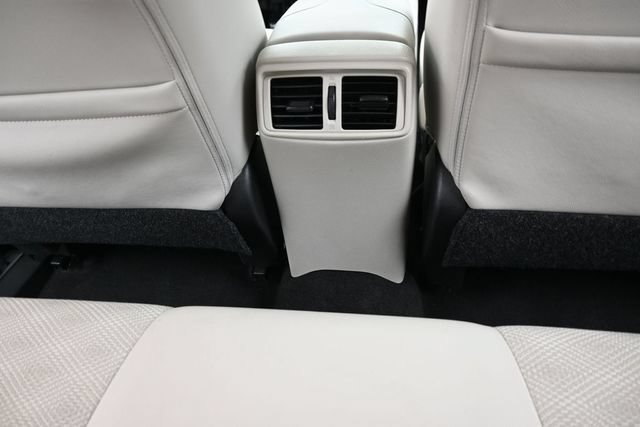 Used 2020 Nissan Rogue Sport SV w/ Technology Package FWD image 34