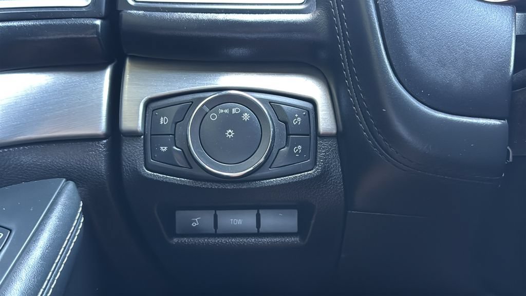 Certified 2017 Ford Explorer Platinum AWD/4WD image 17