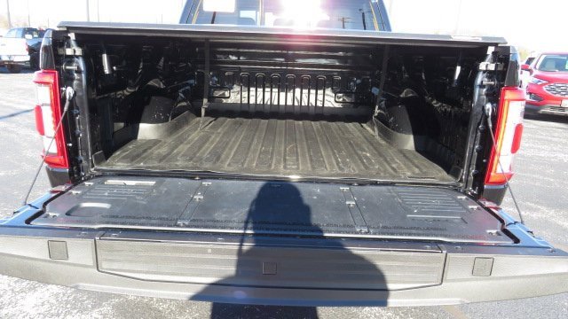 Certified 2022 Ford F150 Raptor w/ Equipment Group 801A High image 30