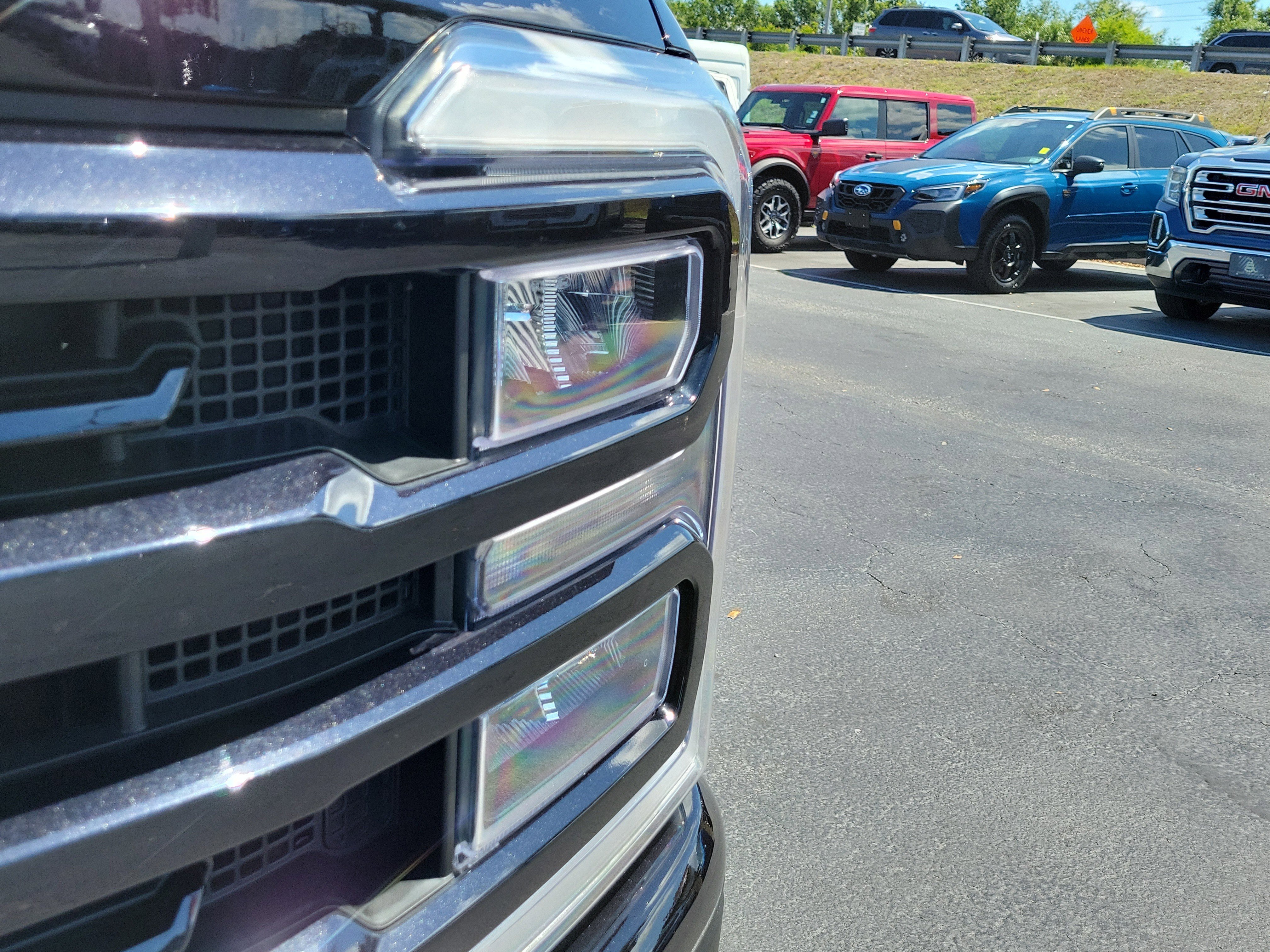 Certified 2023 Ford F250 XLT w/ Black Appearance Package AWD/4WD image 3