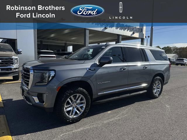 Used 2022 GMC Yukon XL SLT w/ SLT Premium Package image 1