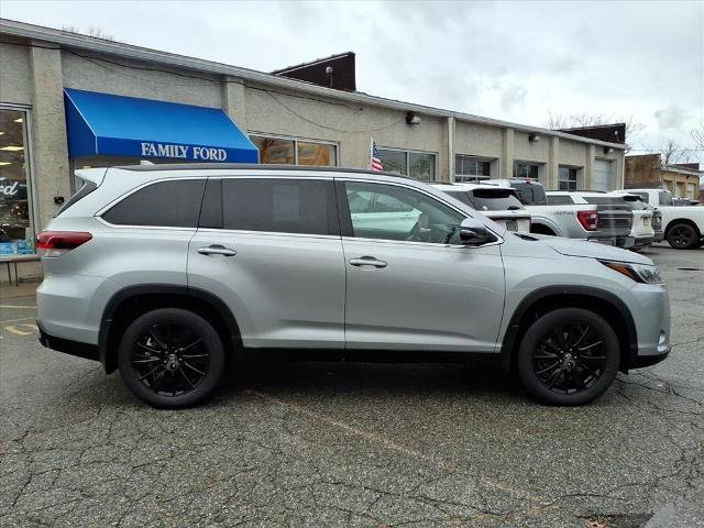Used 2019 Toyota Highlander SE image 8