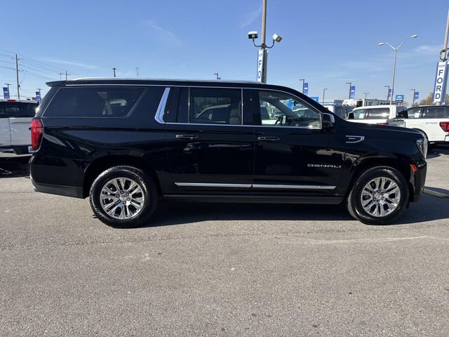 Used 2022 GMC Yukon XL Denali RWD image 4