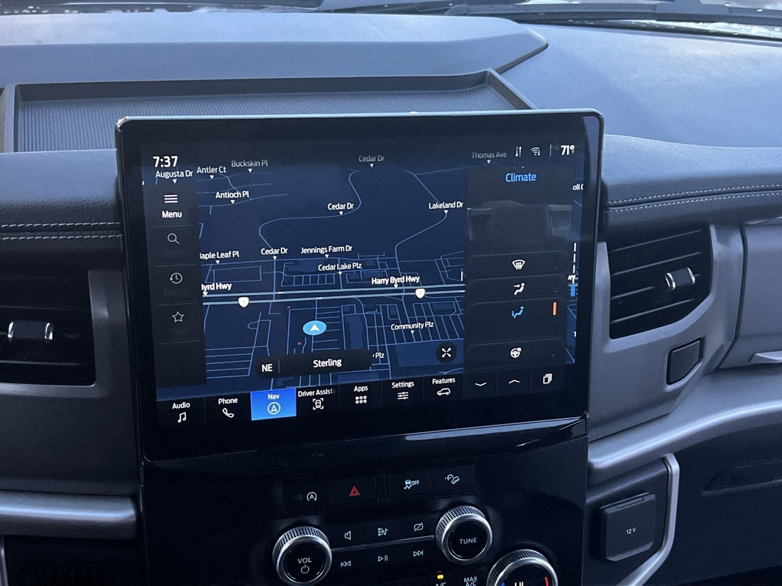 Certified 2024 Ford Expedition XLT image 20