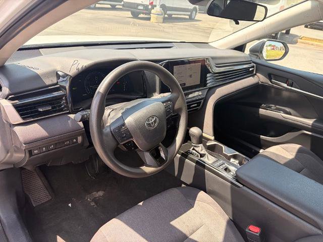 Used 2025 Toyota Camry LE image 11