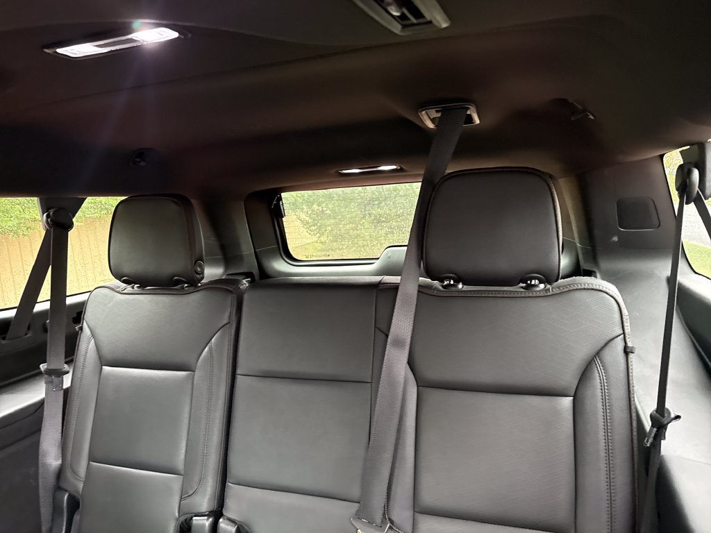 Used 2021 Chevrolet Suburban High Country w/ Premium Package 2 AWD/4WD image 20