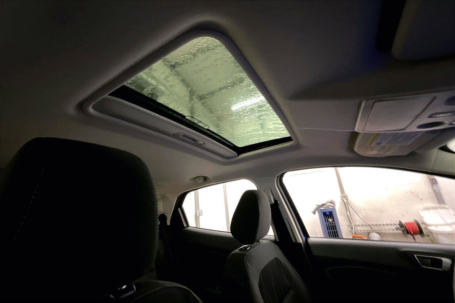 Certified 2020 Ford EcoSport SE image 21