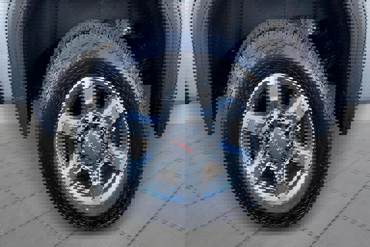 Used 2025 GMC Sierra 2500 SLT w/ SLT Convenience Package image 12