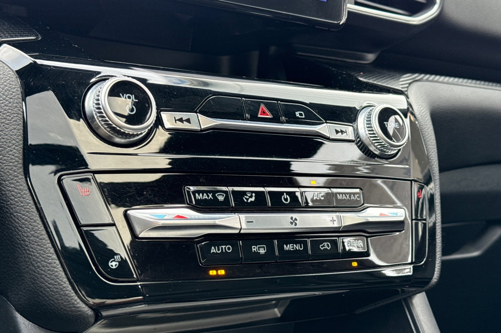 Certified 2022 Ford Explorer ST-Line w/ Class IV Trailer Tow Package image 23