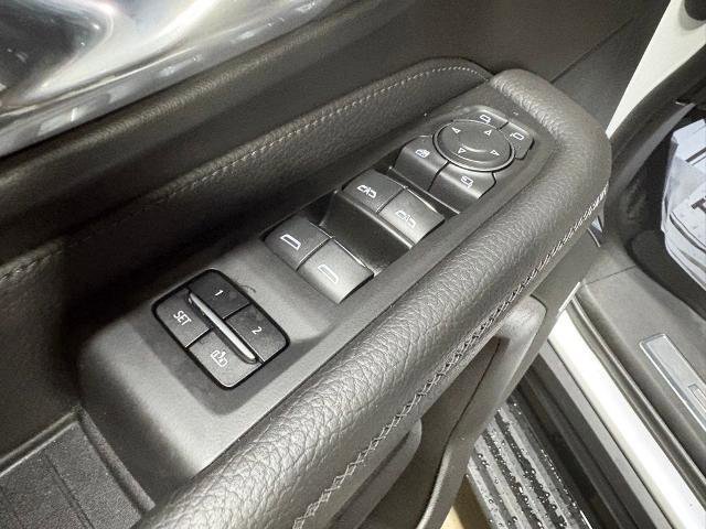 Used 2023 GMC Yukon XL Denali w/ Denali Reserve Package image 22