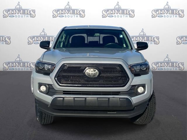 Used 2019 Toyota Tacoma SR5 RWD image 8