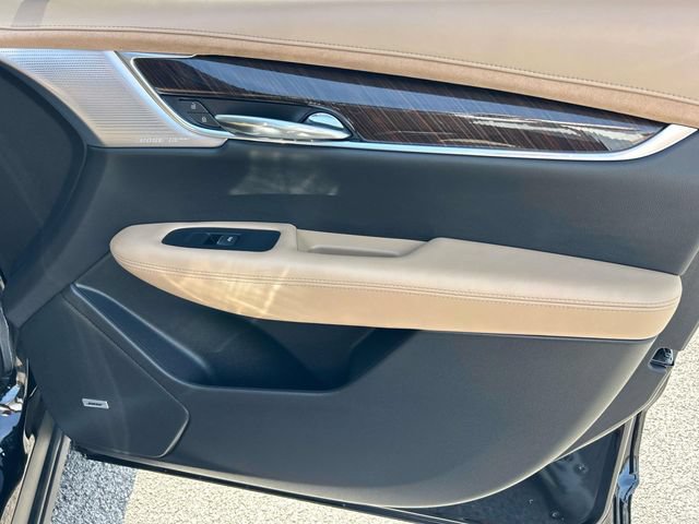 Used 2025 Cadillac XT6 Premium Luxury w/ Platinum Package AWD/4WD image 26