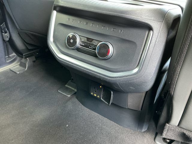 Certified 2025 Ford Expedition Active AWD/4WD image 26