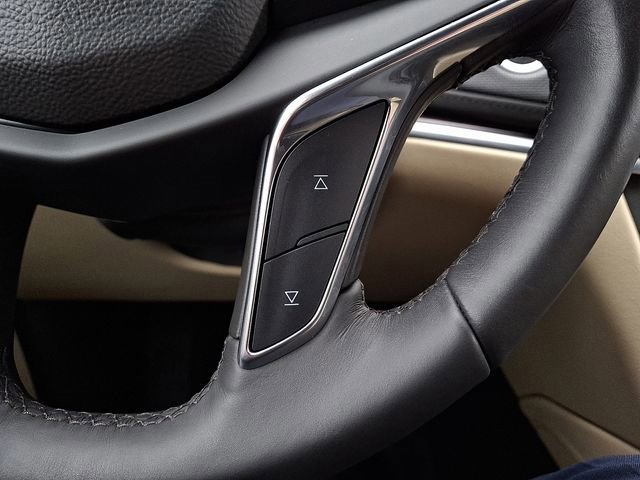 Used 2017 Cadillac XT5 Luxury w/ Driver Awareness Package image 26