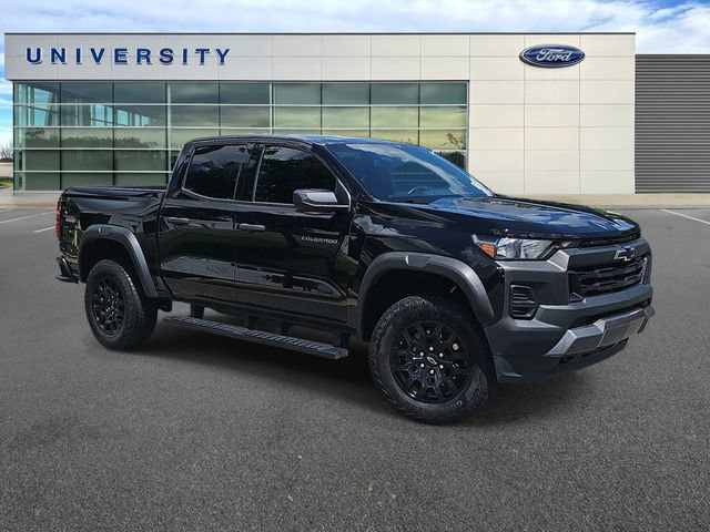 Used 2025 Chevrolet Colorado Trail Boss AWD/4WD image 1