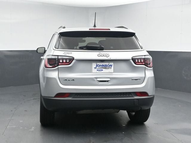 Used 2024 Jeep Compass Latitude AWD/4WD image 9