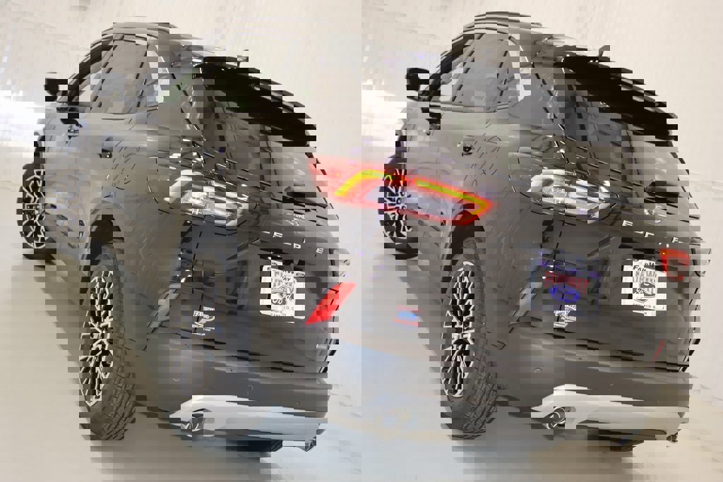 Certified 2024 Ford Escape SE image 8