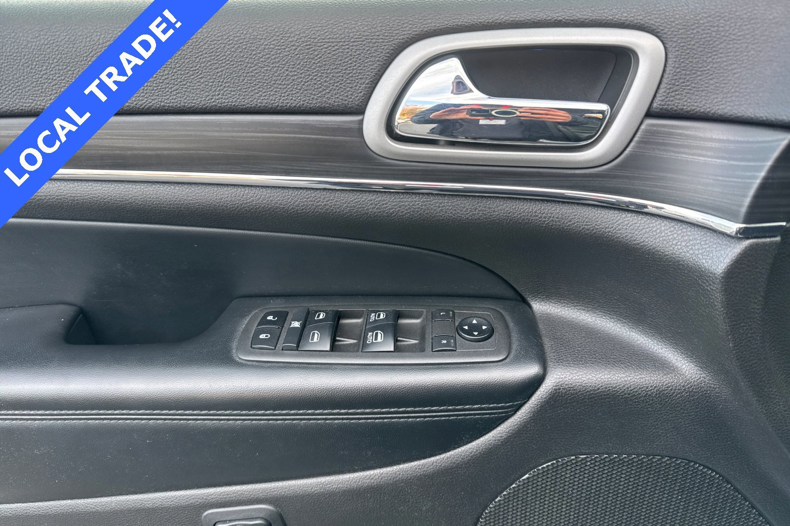 Used 2021 Jeep Grand Cherokee Limited w/ Luxury Group II image 11