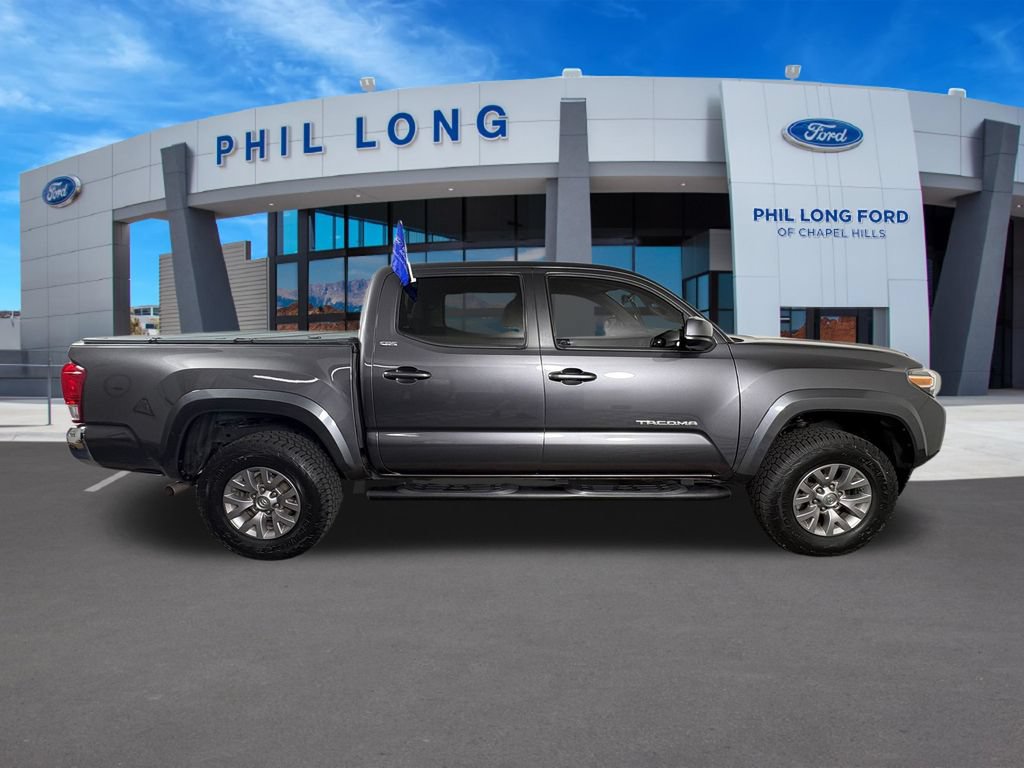 Used 2017 Toyota Tacoma SR5 w/ Tow Package AWD/4WD image 6