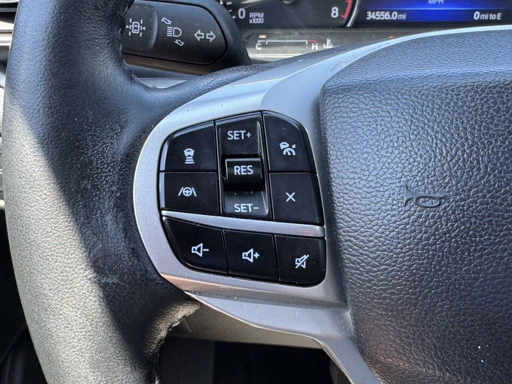 Certified 2022 Ford Explorer XLT w/ Equipment Group 202A AWD/4WD image 21