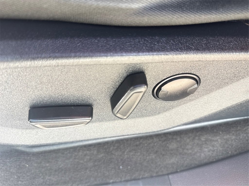 Certified 2022 Ford F150 XLT w/ Equipment Group 302A High image 26