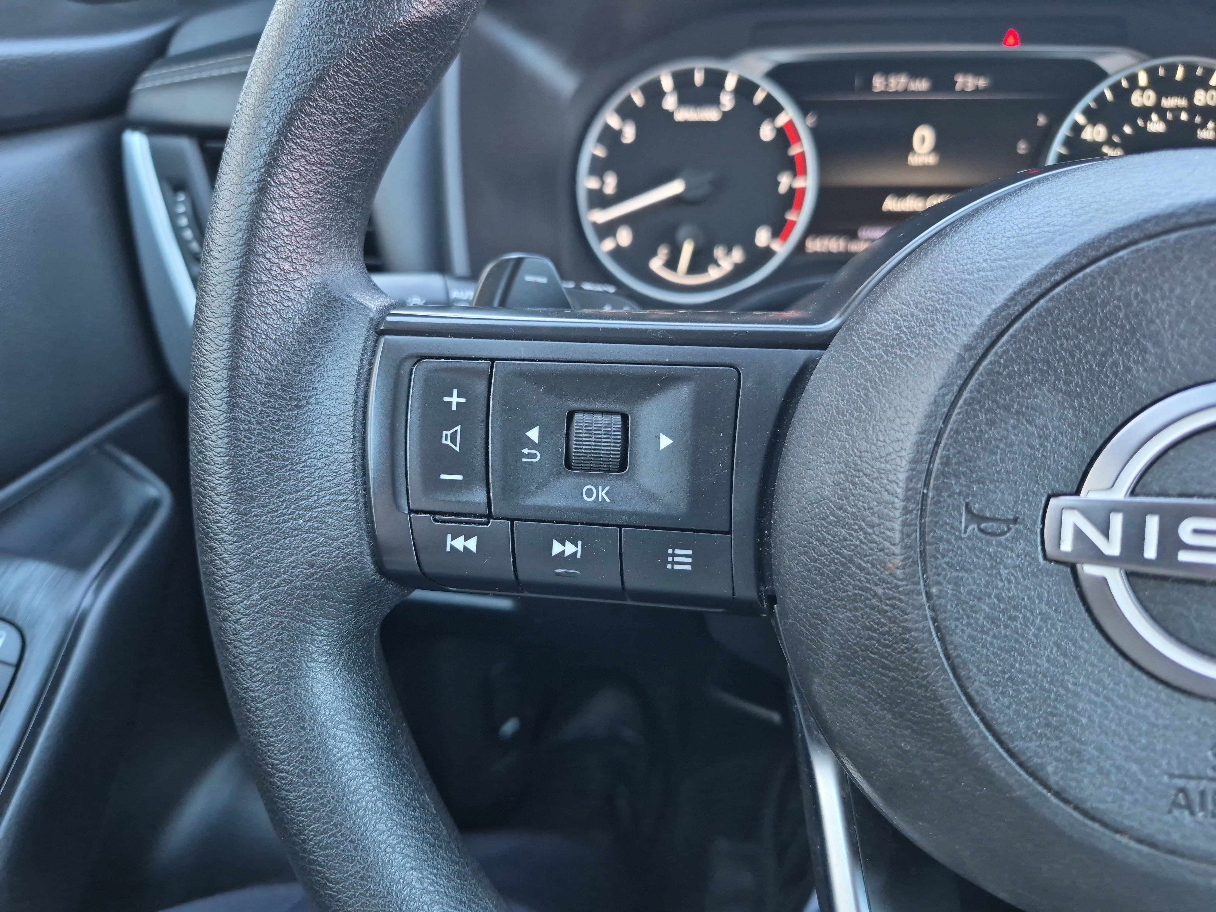 Used 2024 Nissan Rogue S image 22