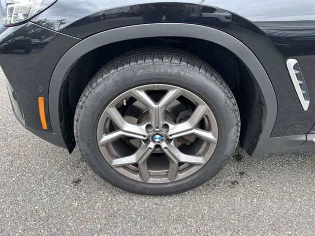 Used 2024 BMW X3 xDrive30i w/ Premium Package w/ZPA AWD/4WD image 4