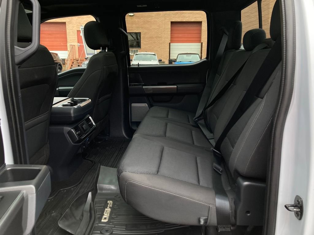 Certified 2022 Ford F150 XLT w/ Equipment Group 302A High image 27