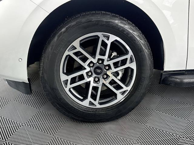 Certified 2025 Ford Expedition Active AWD/4WD image 32