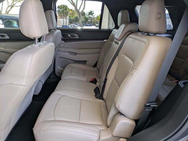Certified 2019 Ford Explorer Limited w/ Ford Safe & Smart Package image 19