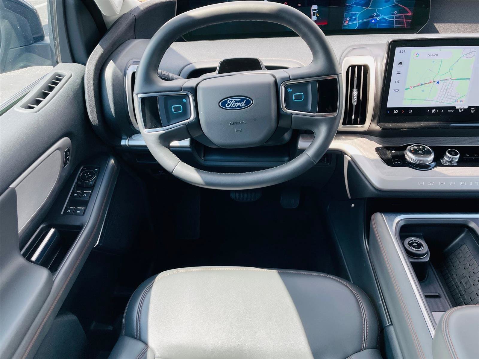 Certified 2025 Ford Expedition Active RWD image 30