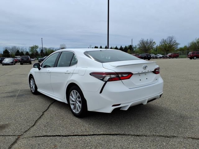 Used 2024 Toyota Camry SE FWD image 8