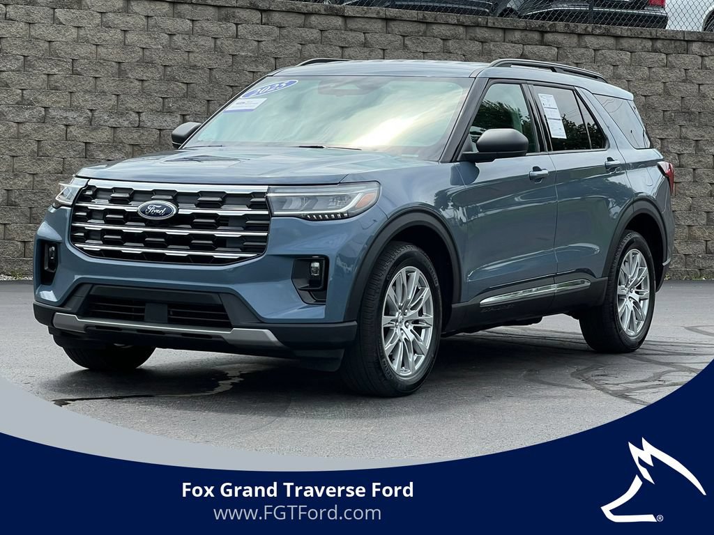 Certified 2025 Ford Explorer Active w/ Active Comfort Package AWD/4WD image 1
