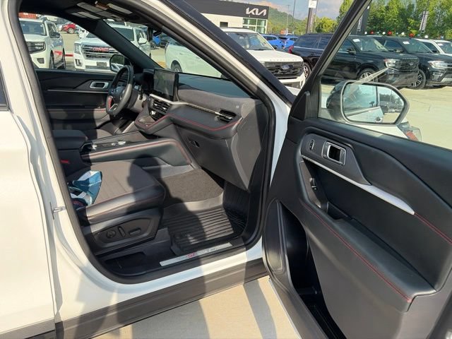 Certified 2025 Ford Explorer ST-Line w/ Premium Package AWD/4WD image 34
