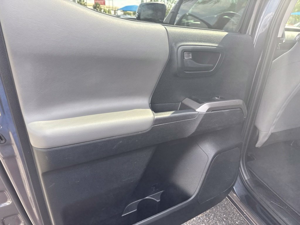 Used 2023 Toyota Tacoma SR5 w/ Technology Package AWD/4WD image 19